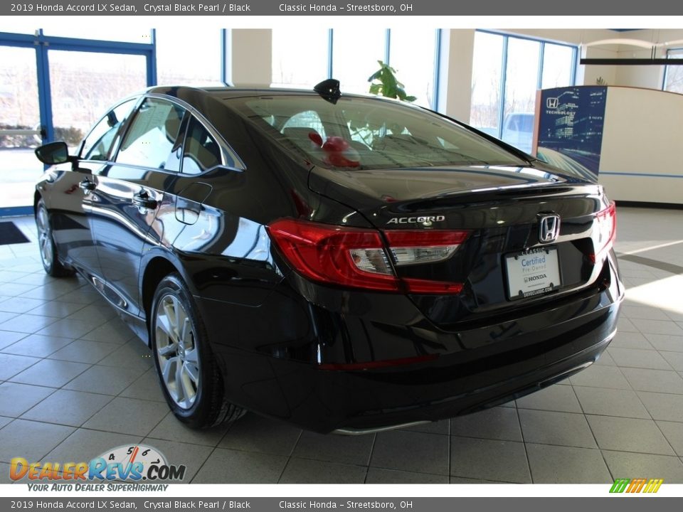 2019 Honda Accord LX Sedan Crystal Black Pearl / Black Photo #10