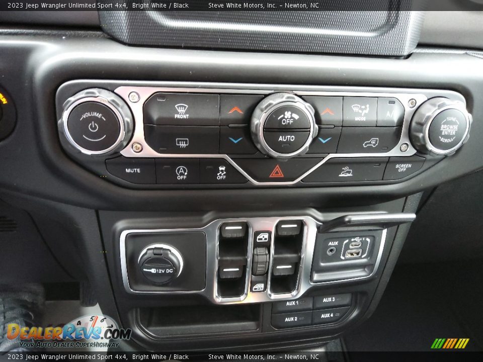 Controls of 2023 Jeep Wrangler Unlimited Sport 4x4 Photo #23