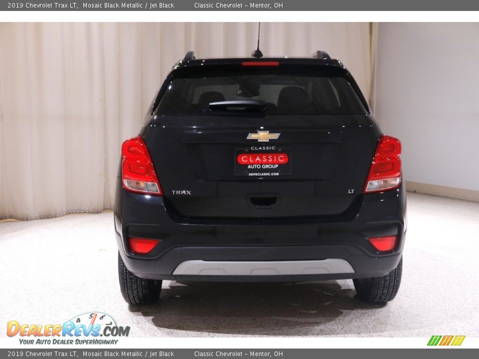 2019 Chevrolet Trax LT Mosaic Black Metallic / Jet Black Photo #17