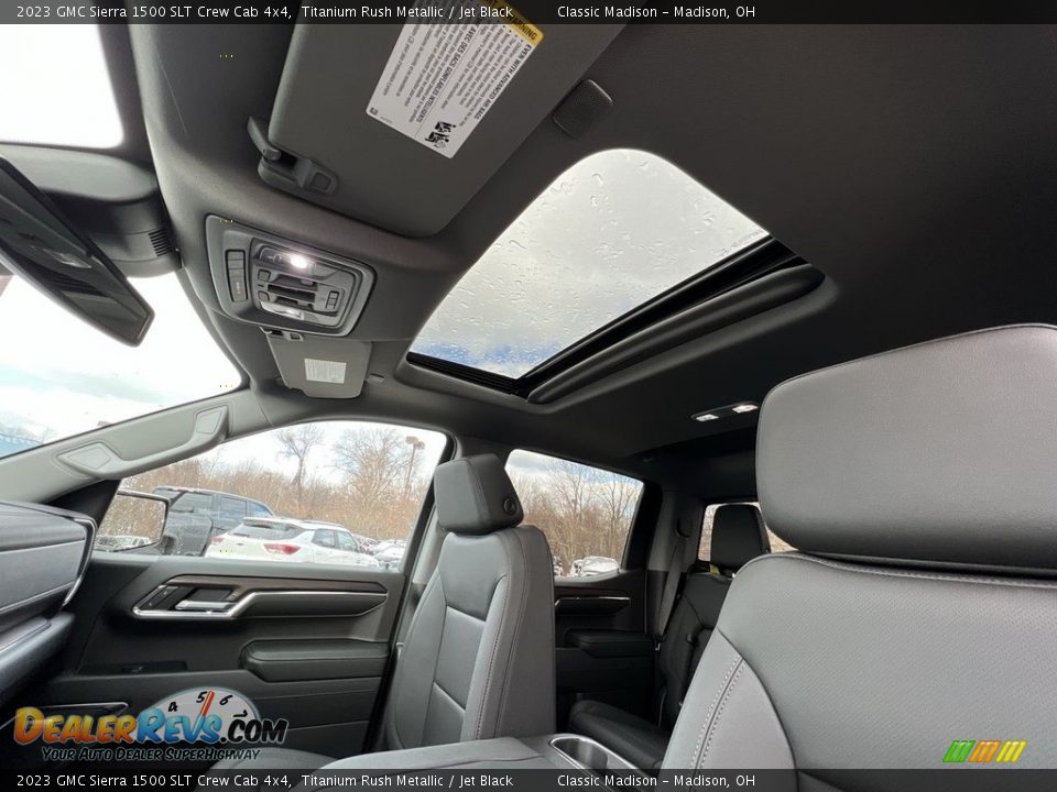 Sunroof of 2023 GMC Sierra 1500 SLT Crew Cab 4x4 Photo #16