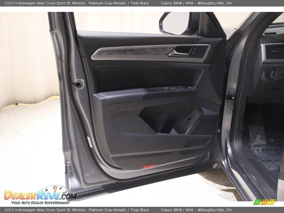 Door Panel of 2020 Volkswagen Atlas Cross Sport SE 4Motion Photo #4