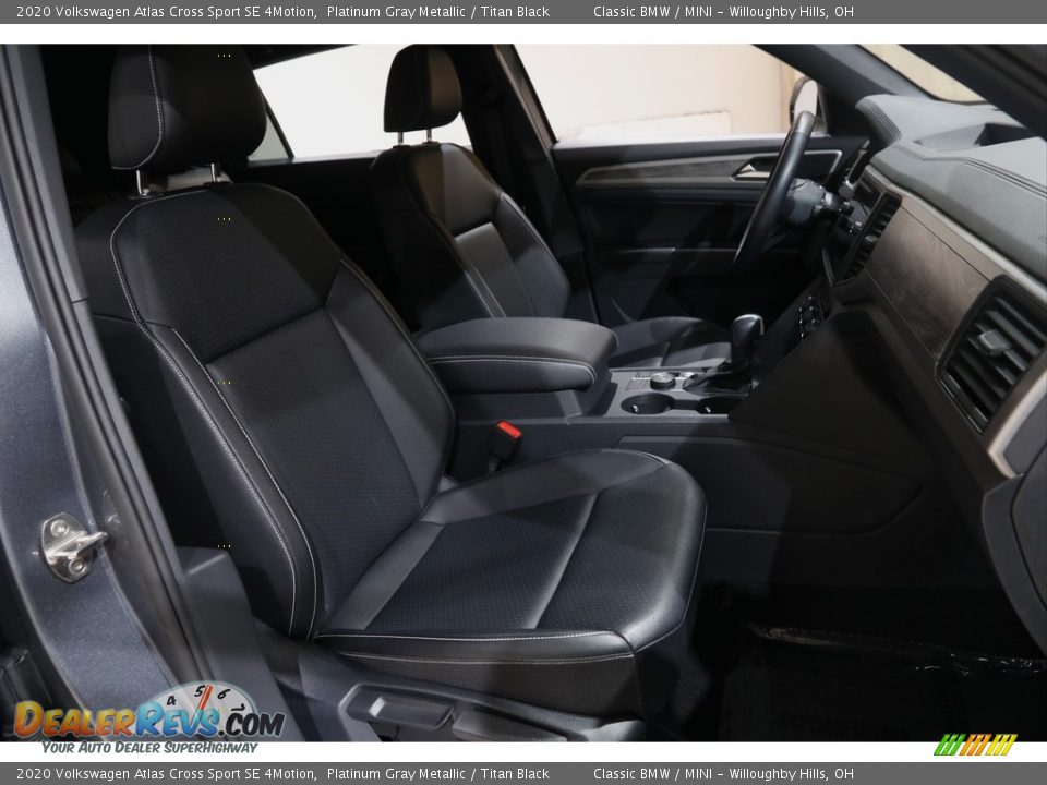 Front Seat of 2020 Volkswagen Atlas Cross Sport SE 4Motion Photo #15