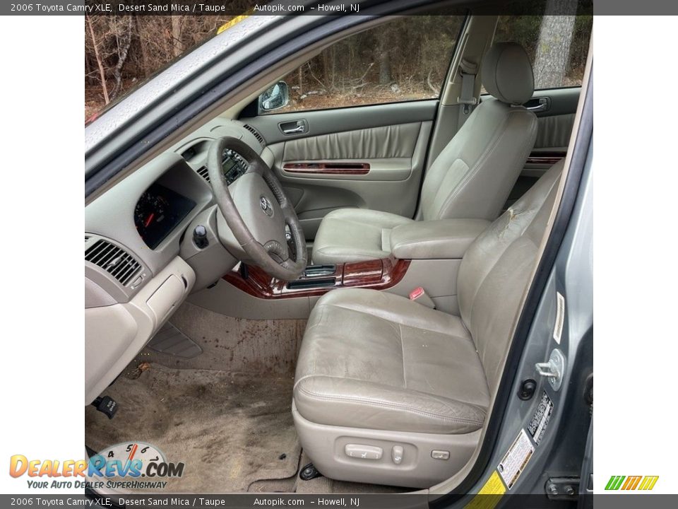 2006 Toyota Camry XLE Desert Sand Mica / Taupe Photo #12