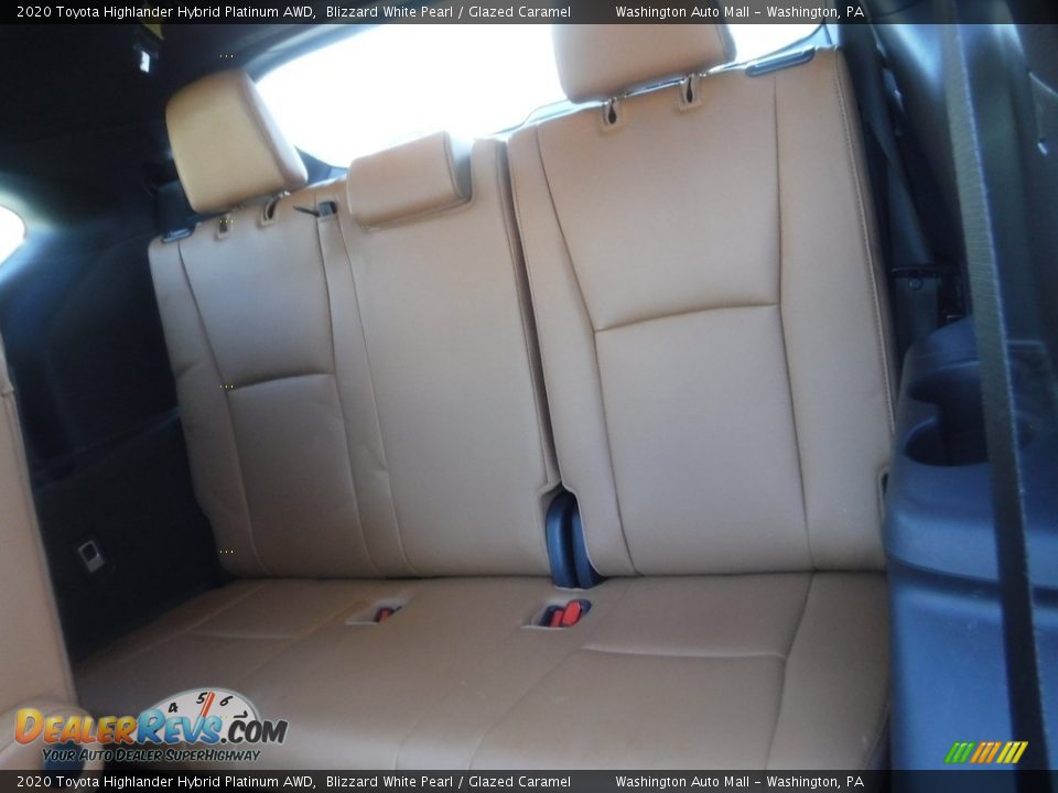 Rear Seat of 2020 Toyota Highlander Hybrid Platinum AWD Photo #30