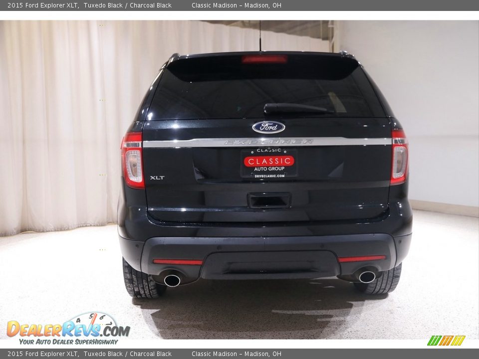 2015 Ford Explorer XLT Tuxedo Black / Charcoal Black Photo #17