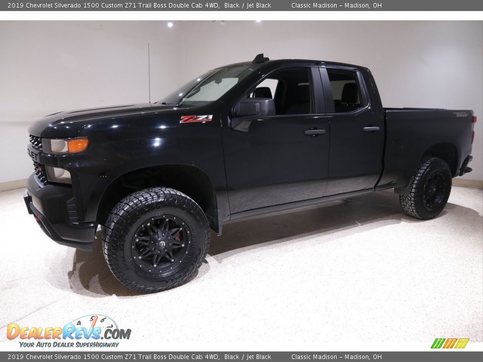 2019 Chevrolet Silverado 1500 Custom Z71 Trail Boss Double Cab 4WD Black / Jet Black Photo #3