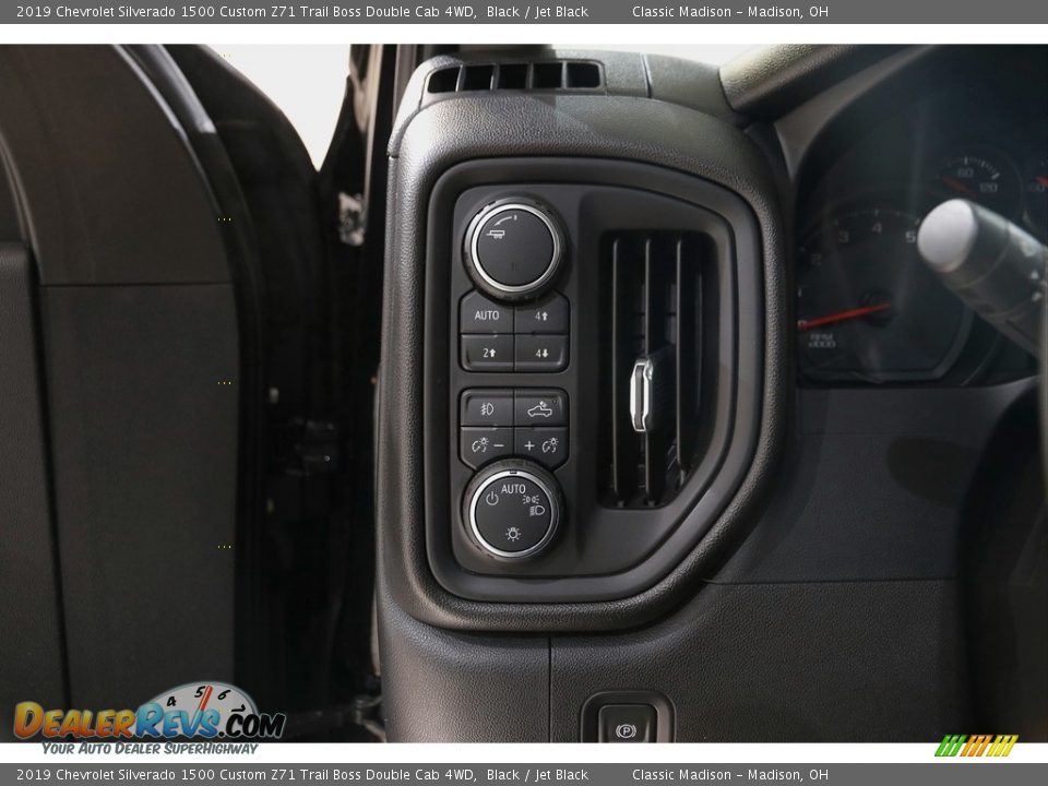 2019 Chevrolet Silverado 1500 Custom Z71 Trail Boss Double Cab 4WD Black / Jet Black Photo #6