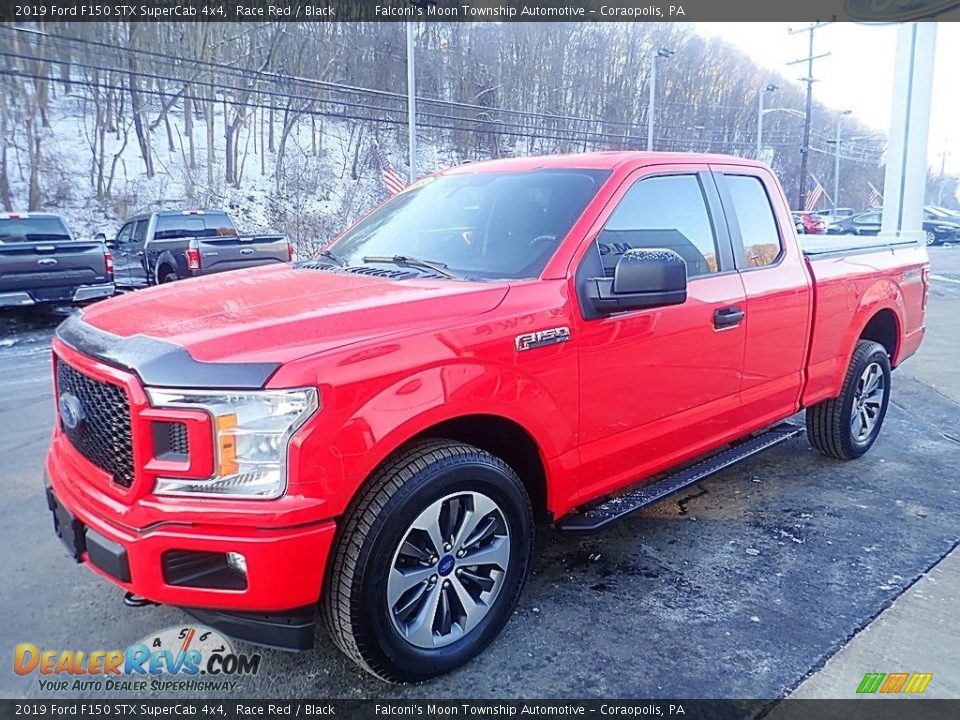 Front 3/4 View of 2019 Ford F150 STX SuperCab 4x4 Photo #7
