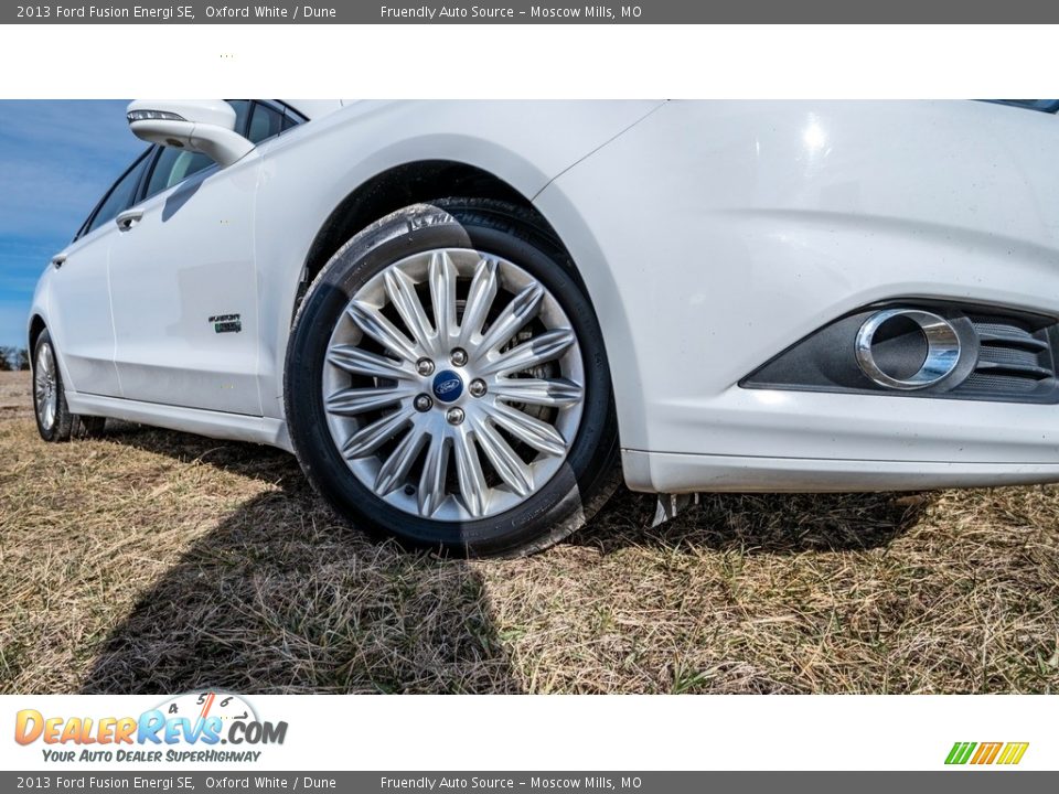 2013 Ford Fusion Energi SE Oxford White / Dune Photo #2