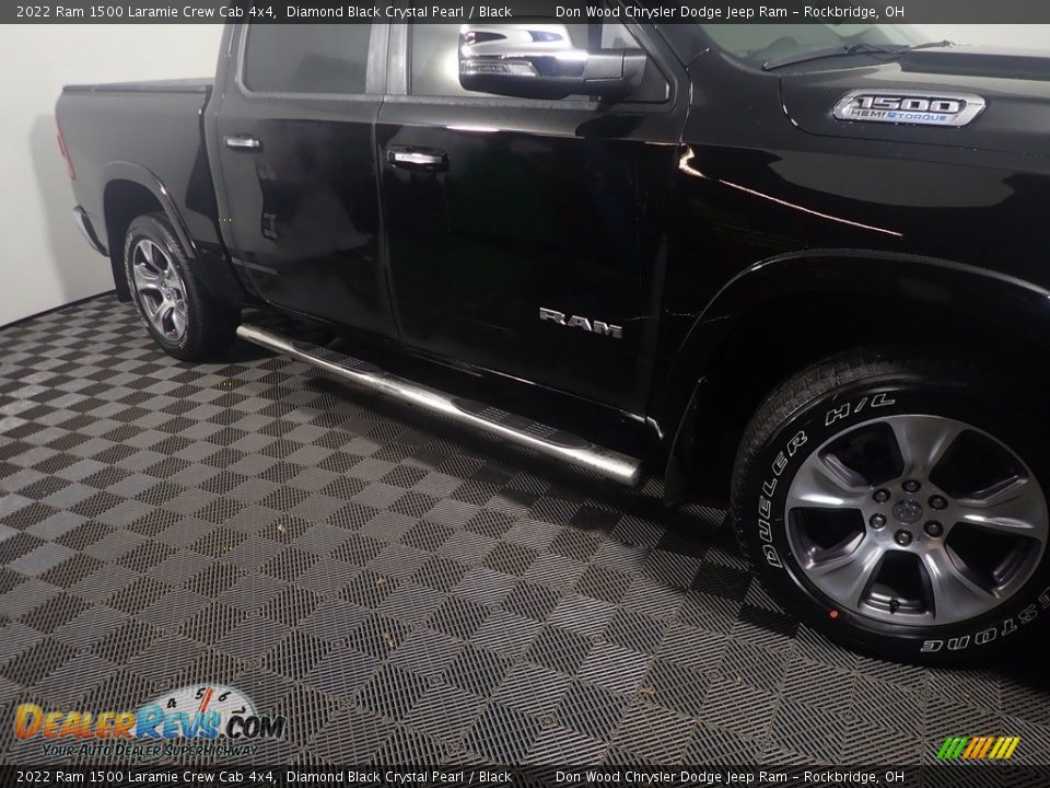 2022 Ram 1500 Laramie Crew Cab 4x4 Diamond Black Crystal Pearl / Black Photo #4