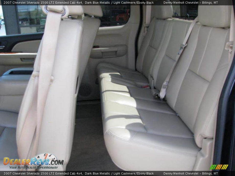 2007 Chevrolet Silverado 1500 LTZ Extended Cab 4x4 Dark Blue Metallic / Light Cashmere/Ebony Black Photo #7
