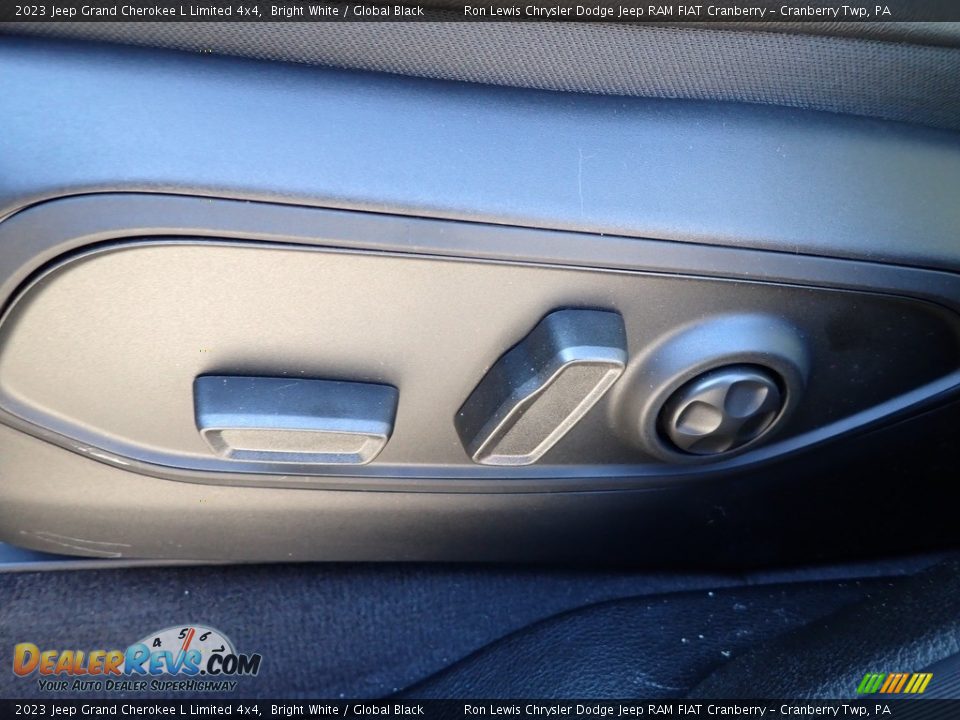 2023 Jeep Grand Cherokee L Limited 4x4 Bright White / Global Black Photo #13
