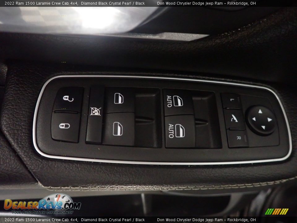 2022 Ram 1500 Laramie Crew Cab 4x4 Diamond Black Crystal Pearl / Black Photo #18