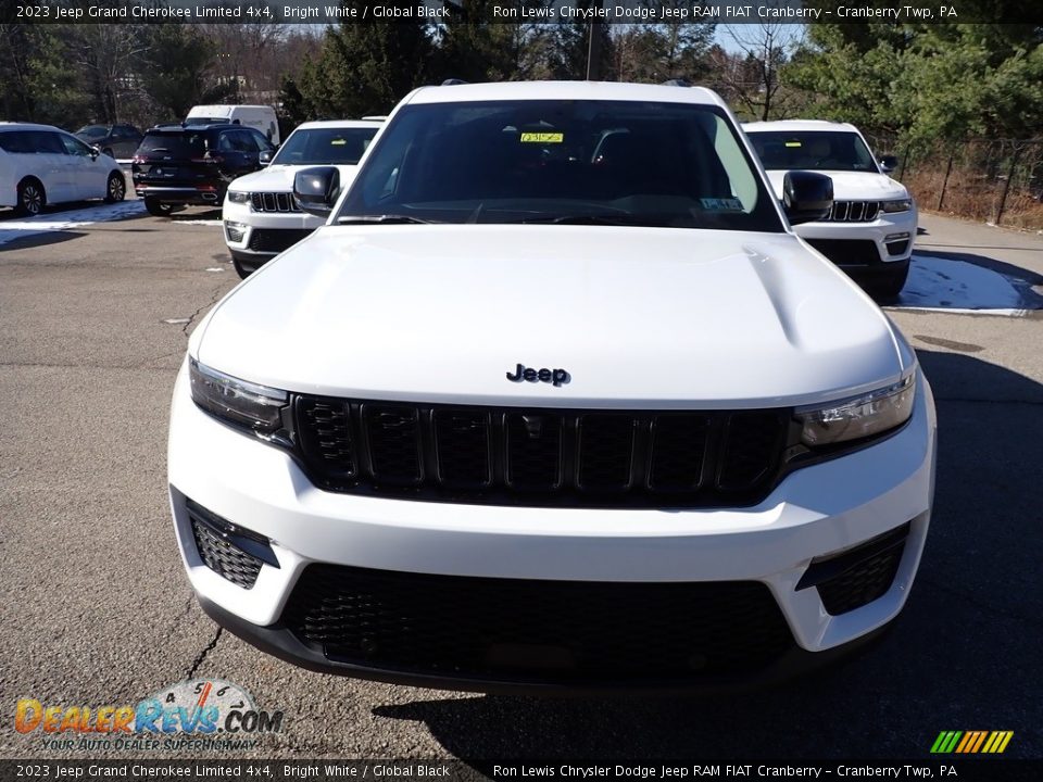 2023 Jeep Grand Cherokee Limited 4x4 Bright White / Global Black Photo #8