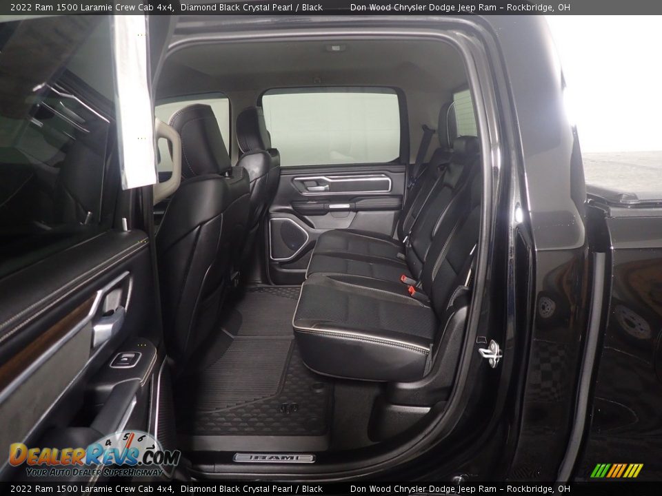 2022 Ram 1500 Laramie Crew Cab 4x4 Diamond Black Crystal Pearl / Black Photo #33