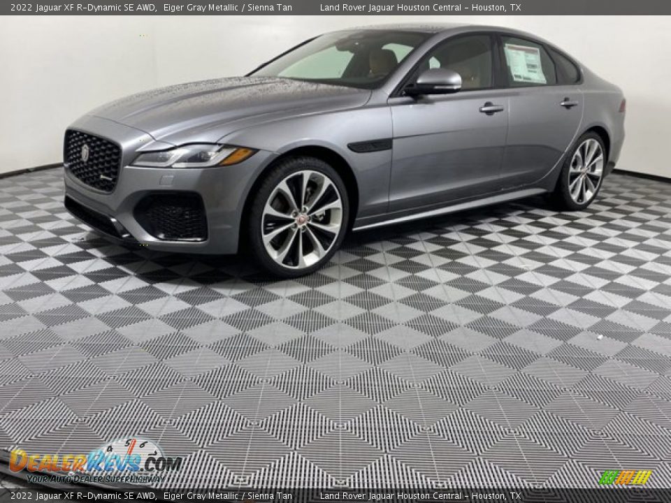 Front 3/4 View of 2022 Jaguar XF R-Dynamic SE AWD Photo #1