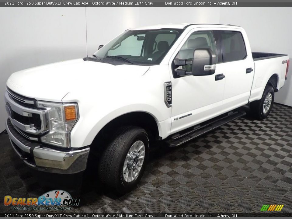 2021 Ford F250 Super Duty XLT Crew Cab 4x4 Oxford White / Medium Earth Gray Photo #6