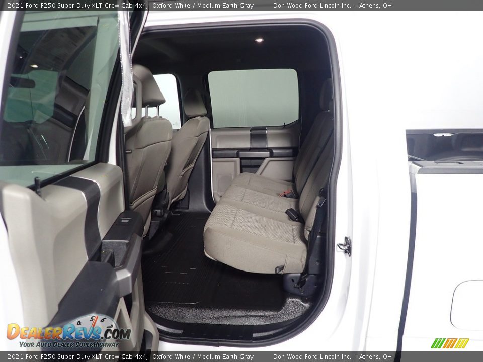 2021 Ford F250 Super Duty XLT Crew Cab 4x4 Oxford White / Medium Earth Gray Photo #27