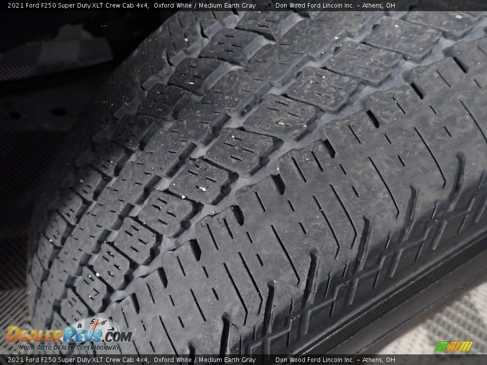2021 Ford F250 Super Duty XLT Crew Cab 4x4 Oxford White / Medium Earth Gray Photo #34