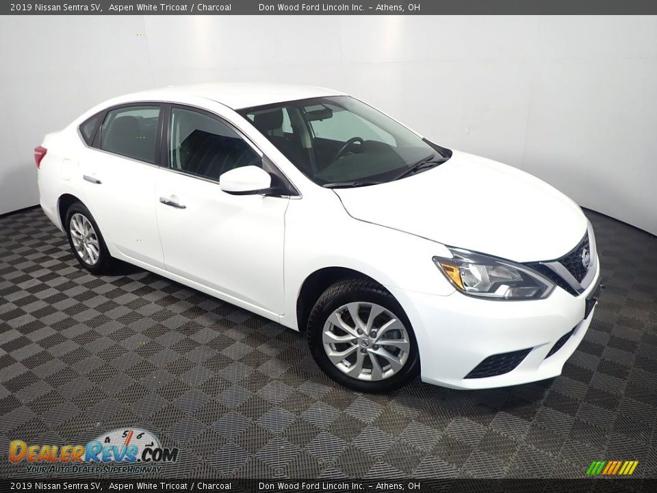 2019 Nissan Sentra SV Aspen White Tricoat / Charcoal Photo #4