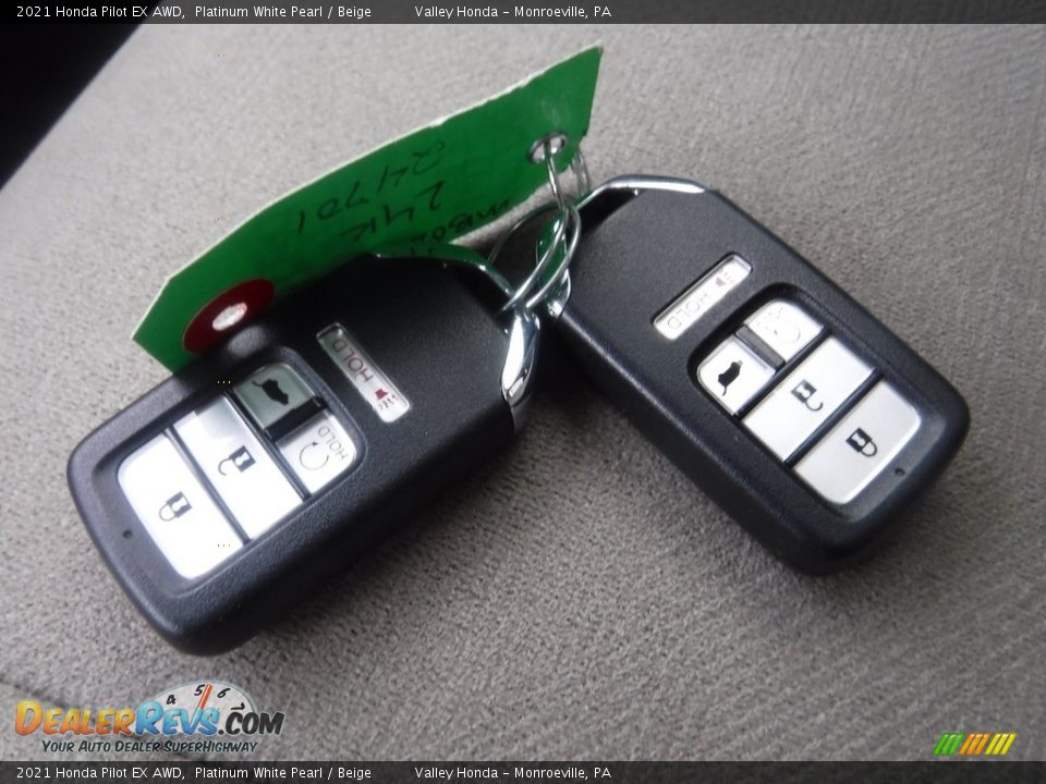 Keys of 2021 Honda Pilot EX AWD Photo #30