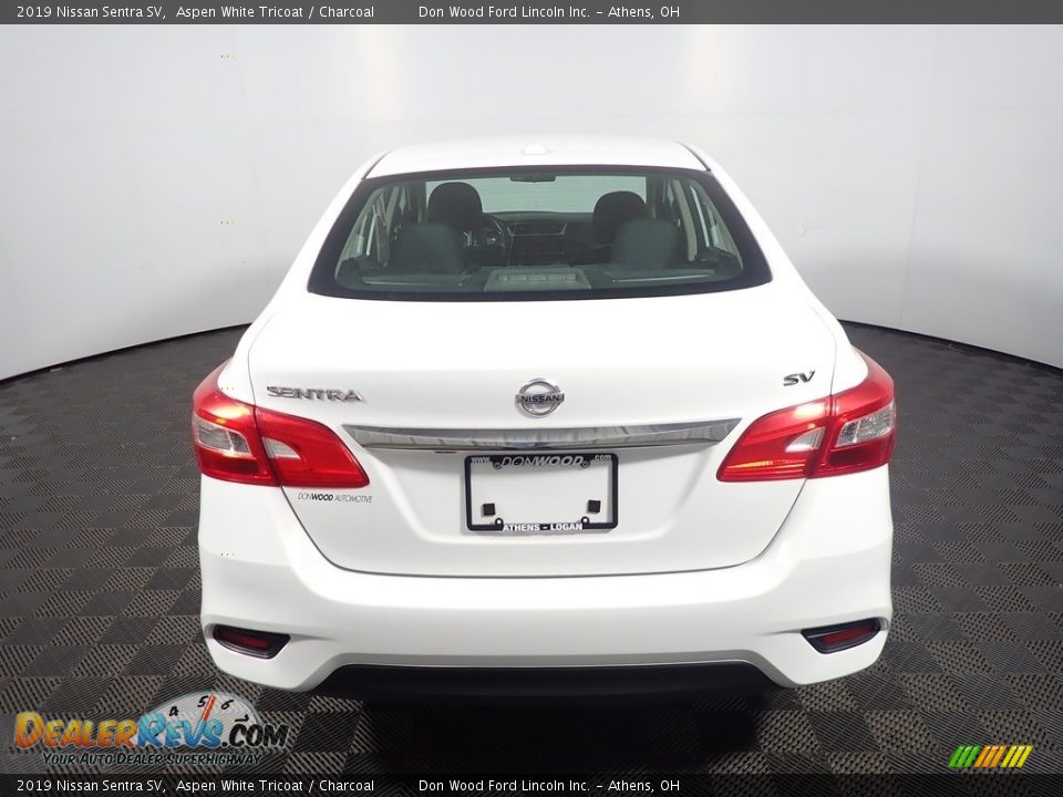 2019 Nissan Sentra SV Aspen White Tricoat / Charcoal Photo #14