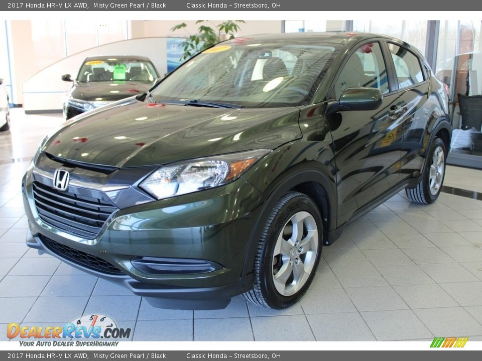 Front 3/4 View of 2017 Honda HR-V LX AWD Photo #1