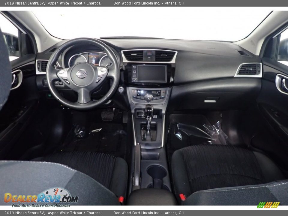 2019 Nissan Sentra SV Aspen White Tricoat / Charcoal Photo #23