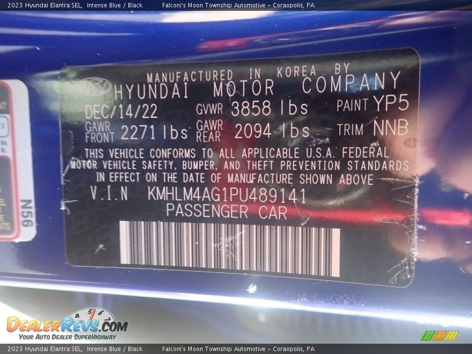 2023 Hyundai Elantra SEL Intense Blue / Black Photo #18