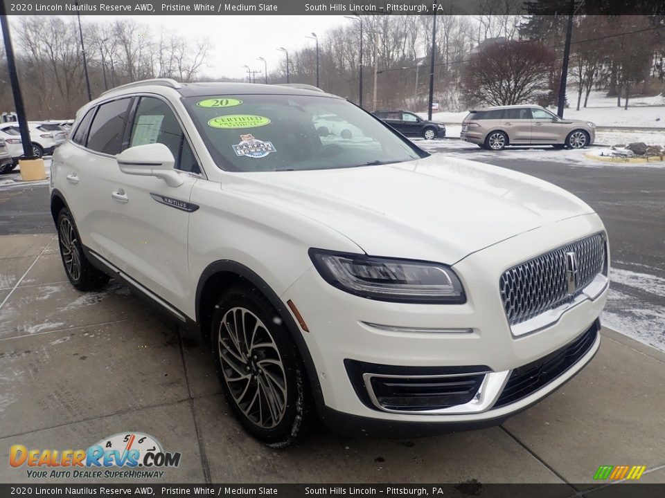 Front 3/4 View of 2020 Lincoln Nautilus Reserve AWD Photo #8