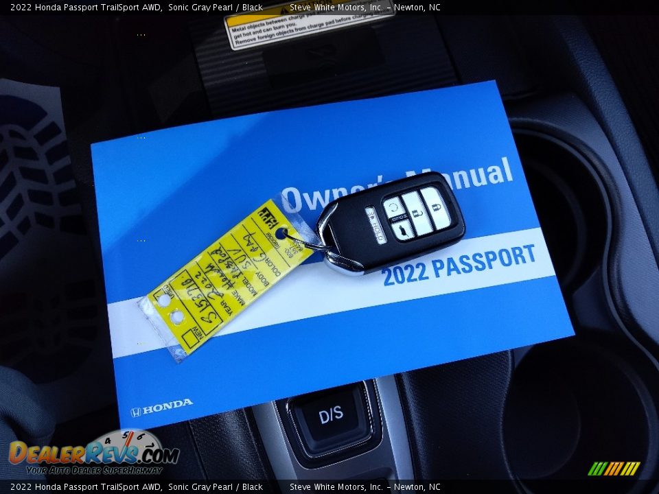 Keys of 2022 Honda Passport TrailSport AWD Photo #30