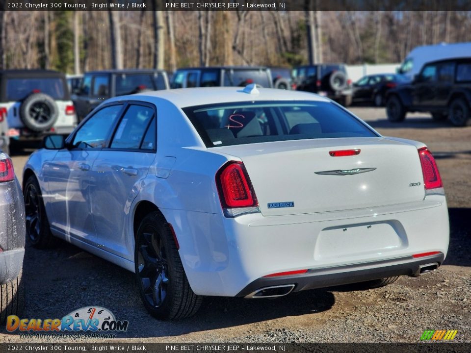 2022 Chrysler 300 Touring Bright White / Black Photo #9