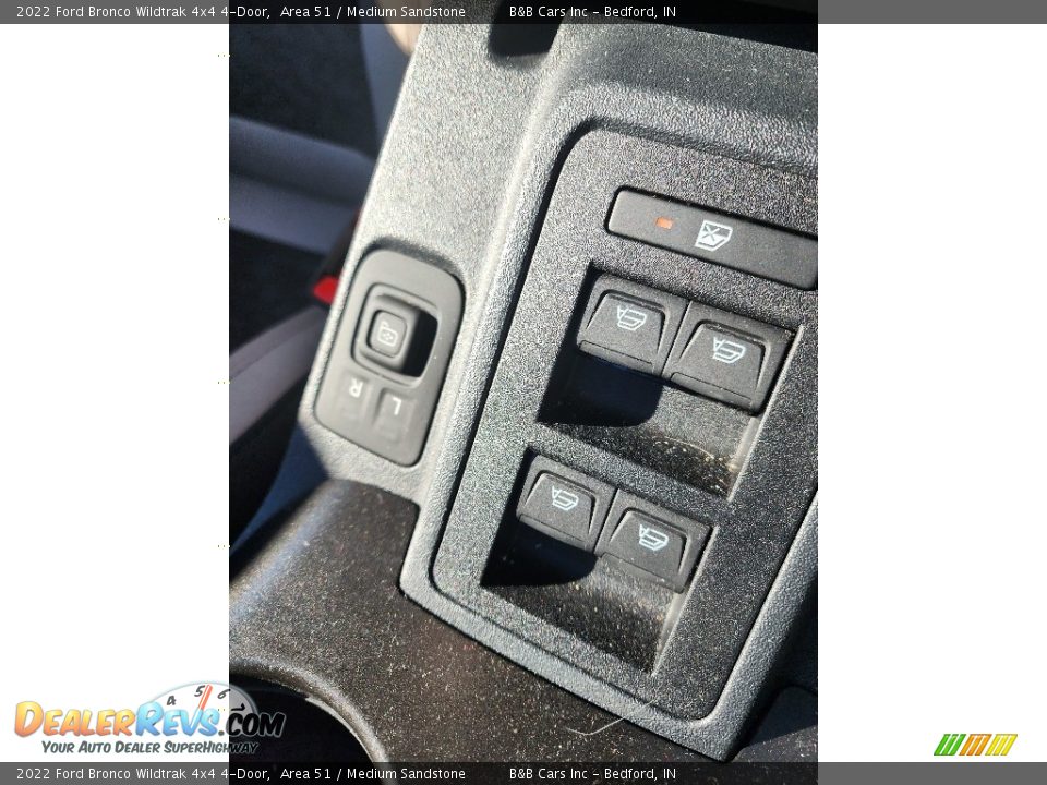 Controls of 2022 Ford Bronco Wildtrak 4x4 4-Door Photo #20