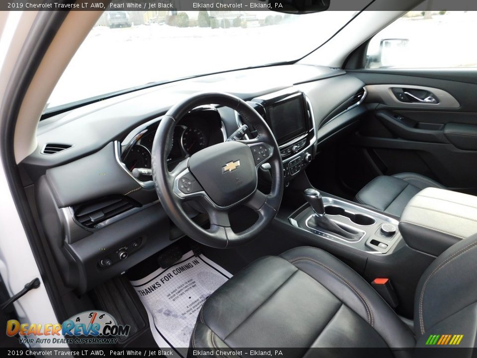 Front Seat of 2019 Chevrolet Traverse LT AWD Photo #19