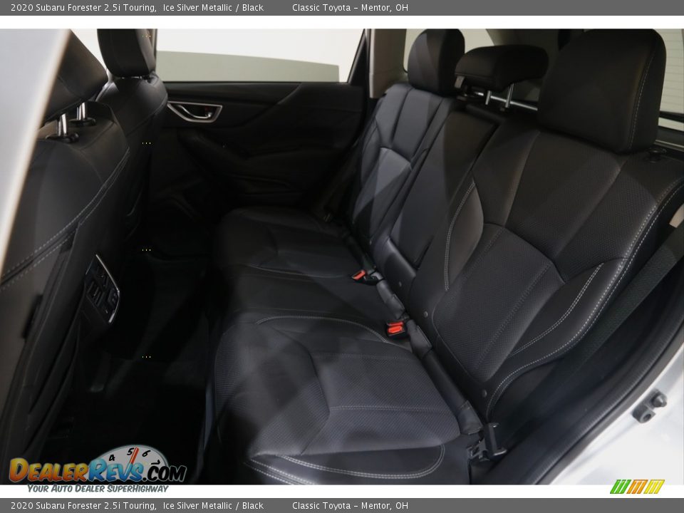 2020 Subaru Forester 2.5i Touring Ice Silver Metallic / Black Photo #24
