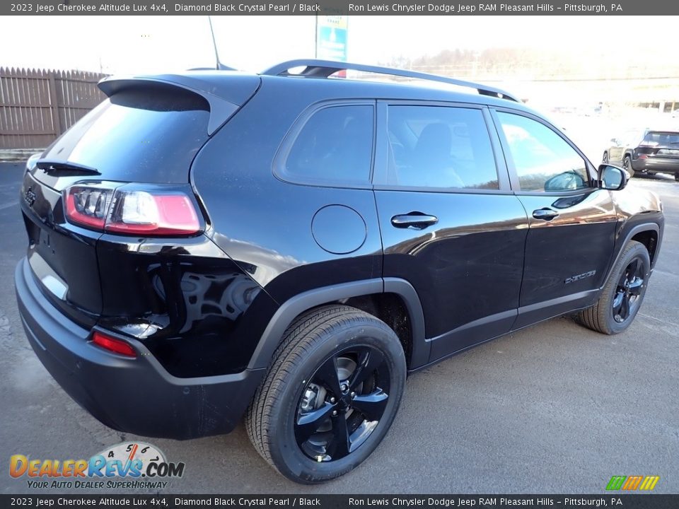 2023 Jeep Cherokee Altitude Lux 4x4 Diamond Black Crystal Pearl / Black Photo #6