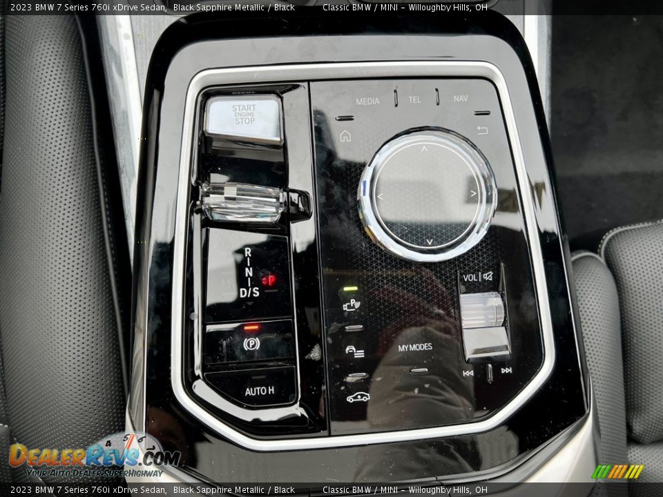 2023 BMW 7 Series 760i xDrive Sedan Shifter Photo #7