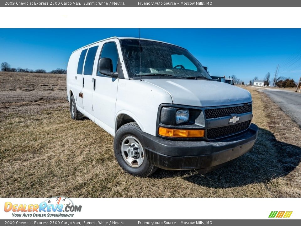 2009 Chevrolet Express 2500 Cargo Van Summit White / Neutral Photo #1