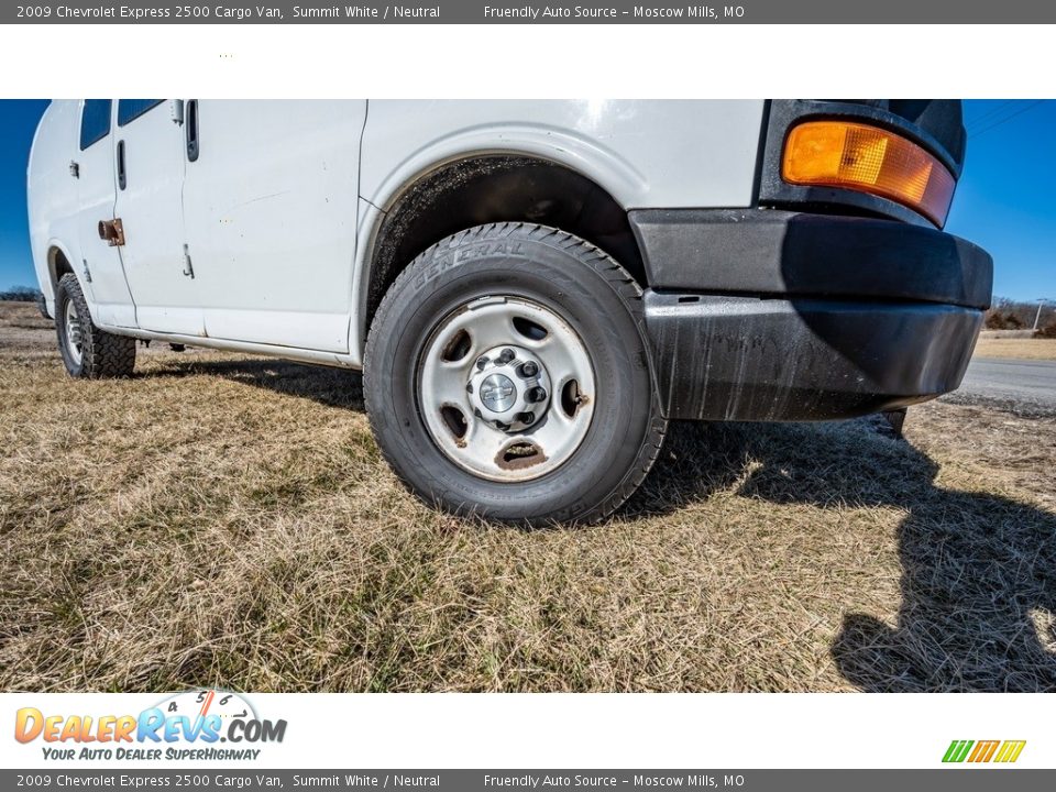 2009 Chevrolet Express 2500 Cargo Van Summit White / Neutral Photo #2