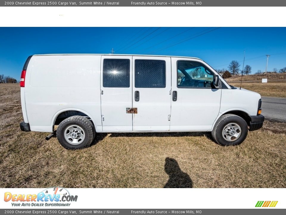 2009 Chevrolet Express 2500 Cargo Van Summit White / Neutral Photo #3
