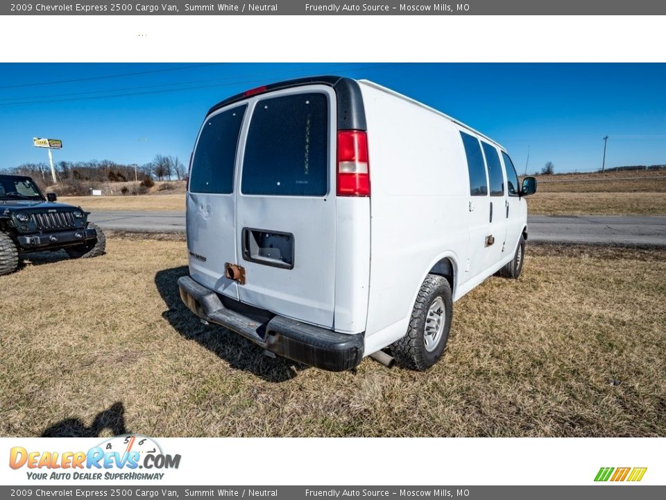 2009 Chevrolet Express 2500 Cargo Van Summit White / Neutral Photo #4