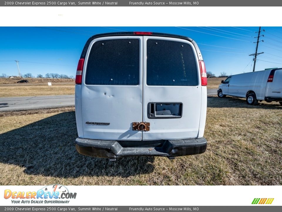 2009 Chevrolet Express 2500 Cargo Van Summit White / Neutral Photo #5