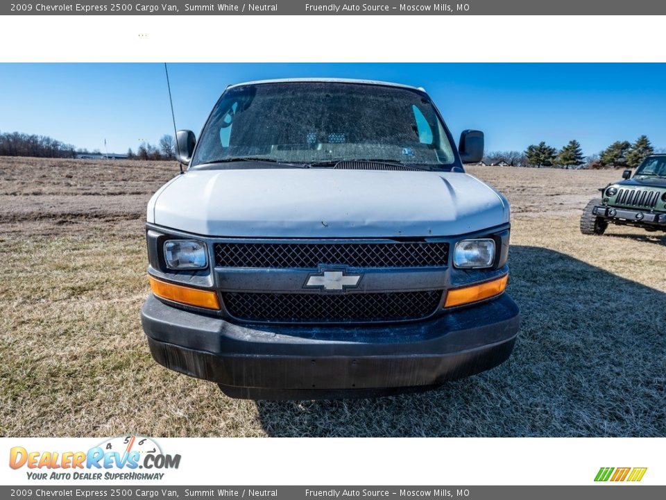 2009 Chevrolet Express 2500 Cargo Van Summit White / Neutral Photo #9