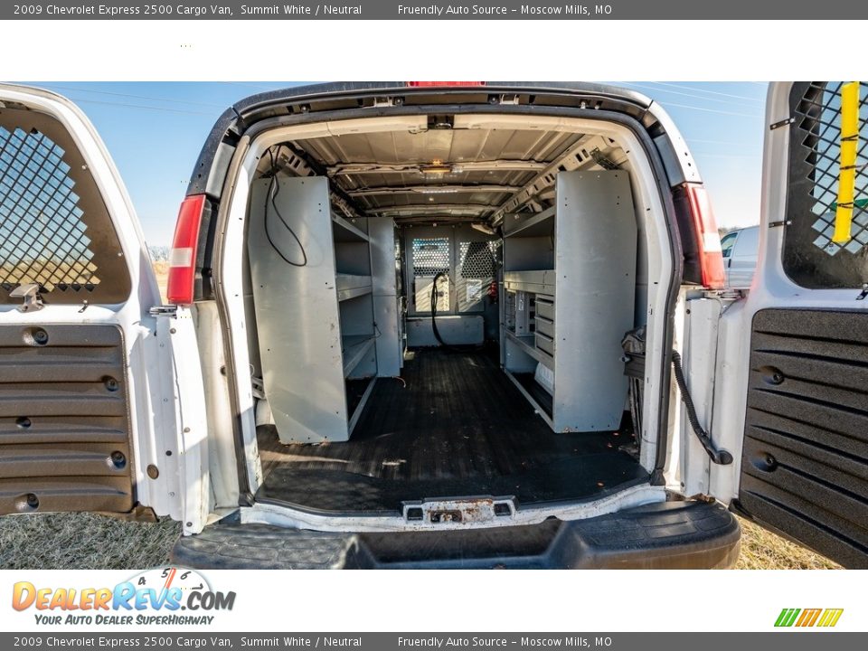 2009 Chevrolet Express 2500 Cargo Van Summit White / Neutral Photo #20