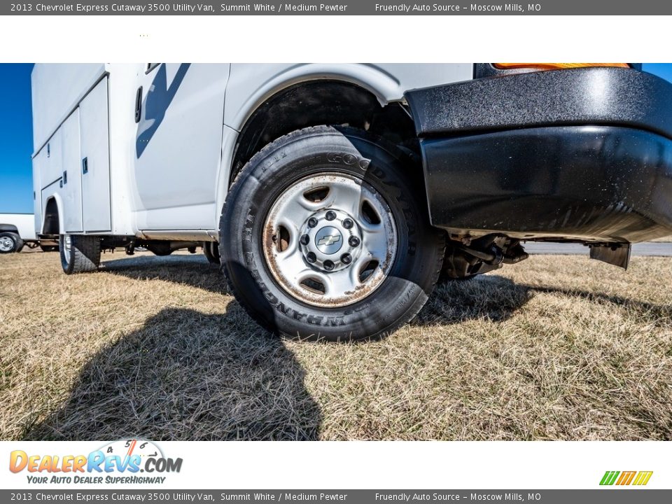 2013 Chevrolet Express Cutaway 3500 Utility Van Summit White / Medium Pewter Photo #2