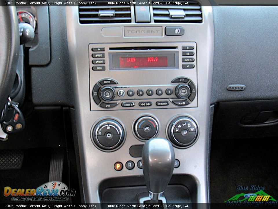 2006 Pontiac Torrent AWD Bright White / Ebony Black Photo #18