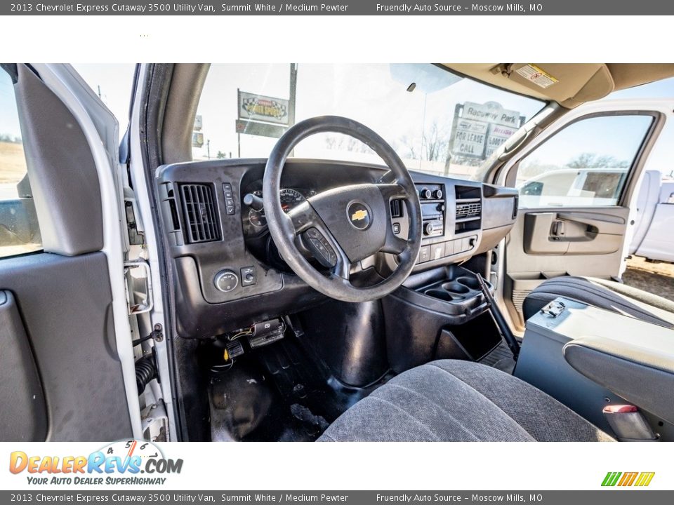 2013 Chevrolet Express Cutaway 3500 Utility Van Summit White / Medium Pewter Photo #19
