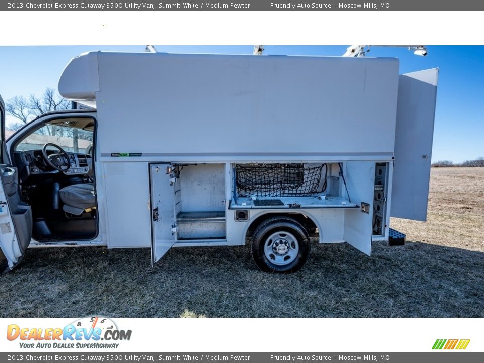 2013 Chevrolet Express Cutaway 3500 Utility Van Summit White / Medium Pewter Photo #20