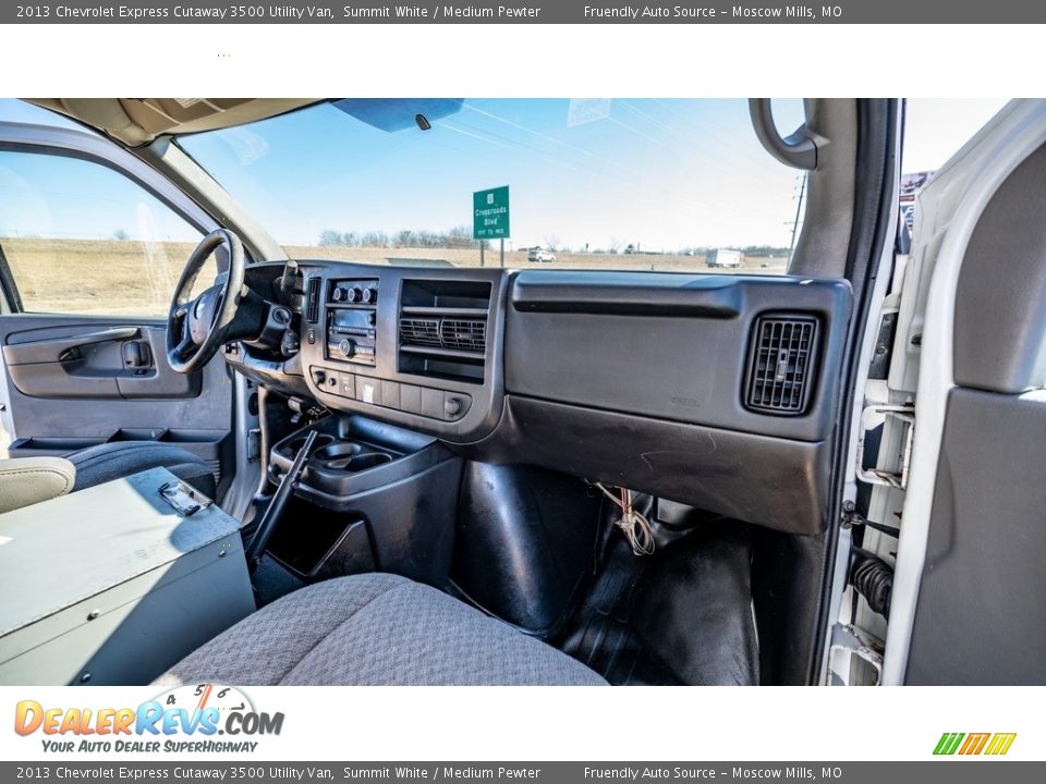 2013 Chevrolet Express Cutaway 3500 Utility Van Summit White / Medium Pewter Photo #25