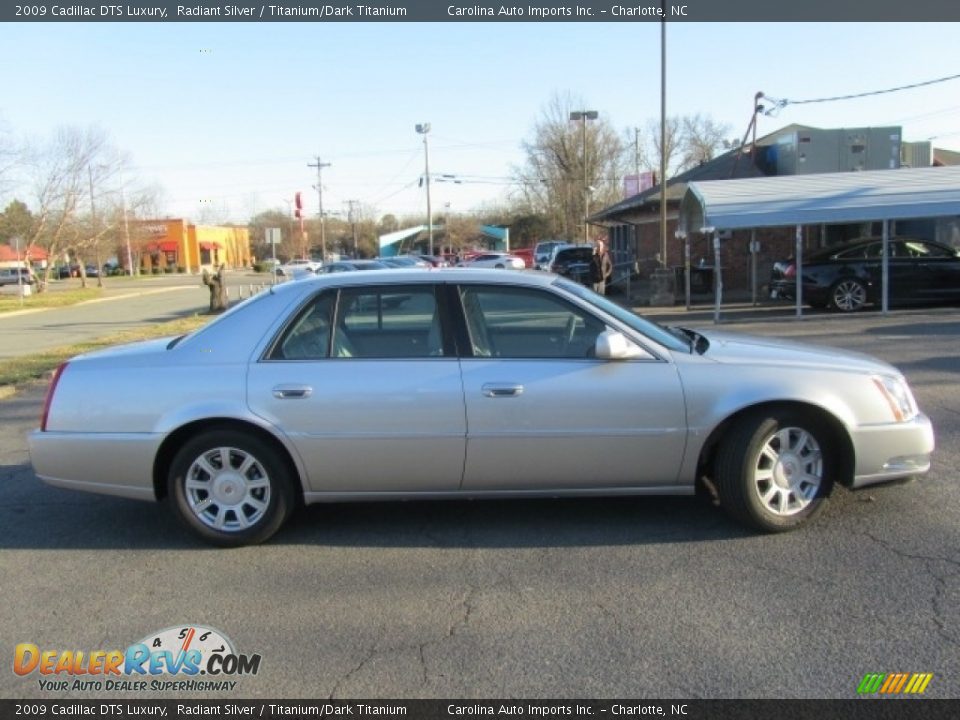 2009 Cadillac DTS Luxury Radiant Silver / Titanium/Dark Titanium Photo #12